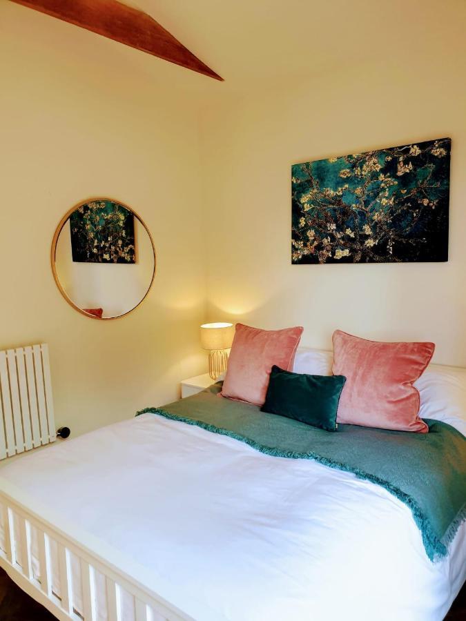 Finest Retreats - Blackbarn Wood Balsham Exteriör bild
